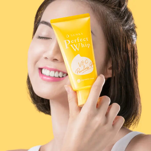 Shiseido - Senka Perfect Whip Yuzu Vit C Poreless Glow Face Wash