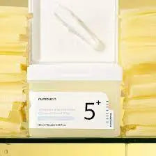 Numbuzin - No.5 Vitamin-Niacinamide Concentrated Pad 180ml Miro Paris